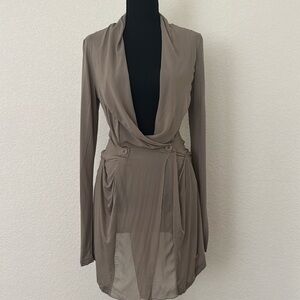 Trendy blouse-dress.